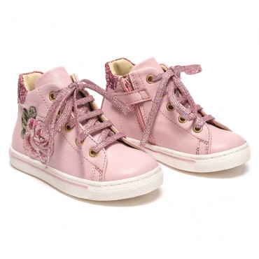 Buty dla dziewczynki z różą Monnalisa 002315 a - ekskluzywne sneakersy dla dzieci