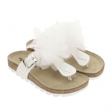 Białe klapki dla dziewczynki Monnalisa 005055 - markowe obuwie dla dzieci
