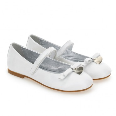 Białe balerinki dla dziewczynki Monnalisa 006613 - A - skórzane pantofelki dla dziecka