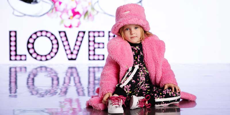 Czapka zimowa dla dziewczynki - różowy kapelusz z futra, ekskluzywny.